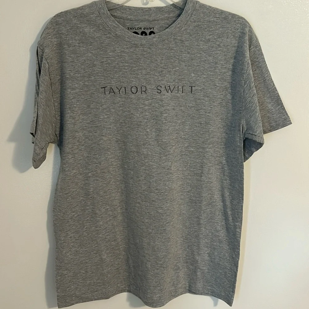 Taylor Swift 1989 Taylor’s Version Gray T-shirt. Size M - Picture 3 of 5